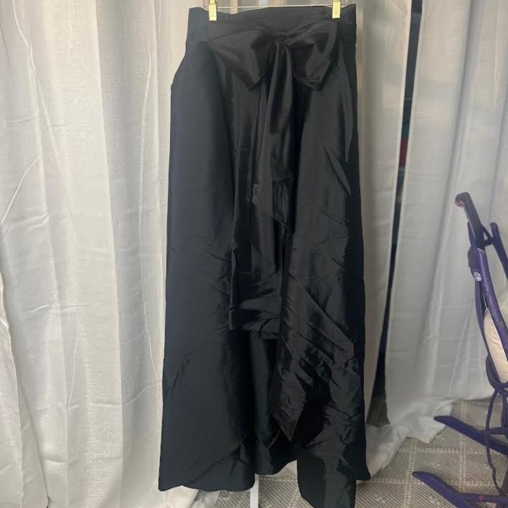 Adrianna Papell Black Pleated Hi/Low Skirt with Self-Tie Sash - Size12